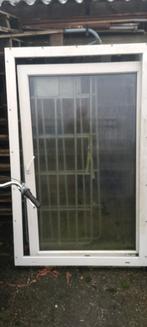 Kunststof kozijn 109 x 172, Doe-het-zelf en Verbouw, Kozijnen en Schuifpuien, 75 tot 150 cm, Kunststof, Gebruikt, Raamkozijn