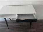 Mooi wit bureautje/ sidetable met lade, Huis en Inrichting, Ophalen, 50 tot 100 cm, Zo goed als nieuw, 25 tot 50 cm