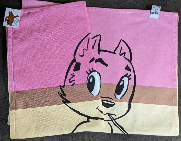Nieuw, Set keukenhanddoek en theedoek TOM POES, Tompouce, Huis en Inrichting, Keuken | Textiel, Nieuw, Theedoek of Handdoek, Roze