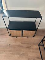 Zwart metalen rek met 2 rieten manden, Ophalen, 50 tot 100 cm, Zo goed als nieuw, 25 tot 50 cm