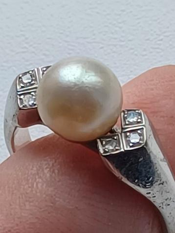 18 karaat witgouden ring 750 parel + briljant   beschikbaar voor biedingen