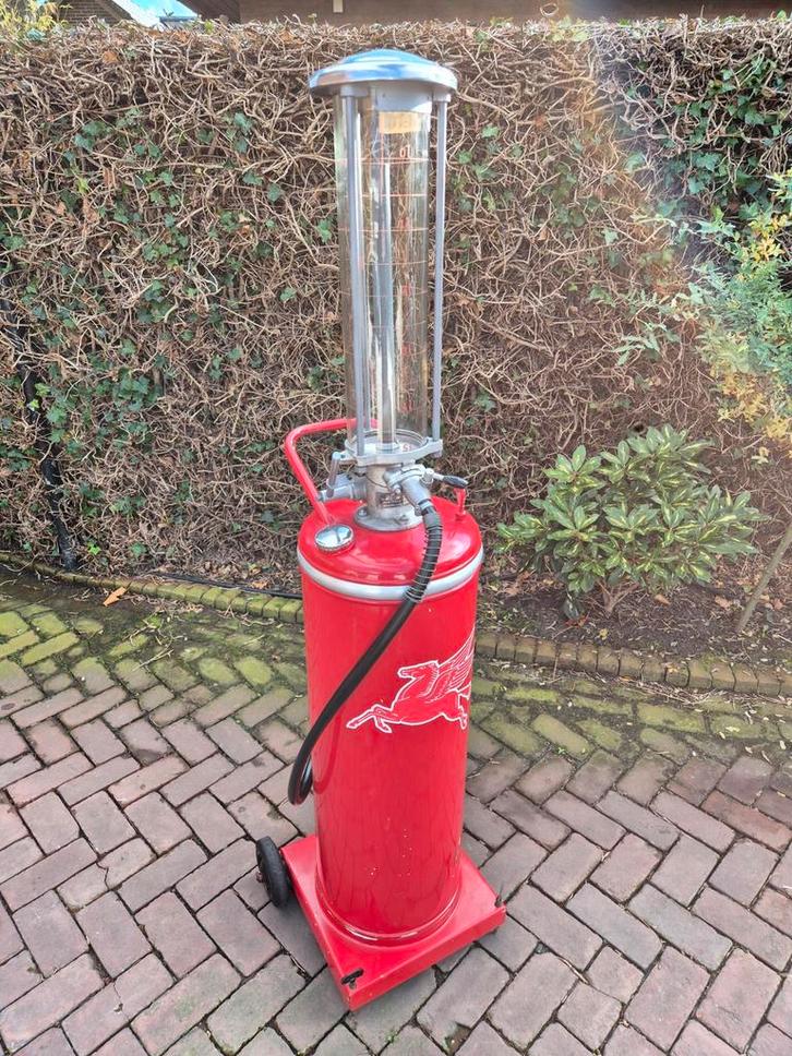 Tweetakt benzinepomp, Verzamelen, Automaten | Overige, Gebruikt, Ophalen