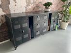 Industrieel Dressoir - Stoer Zwart, Huis en Inrichting, Ophalen of Verzenden