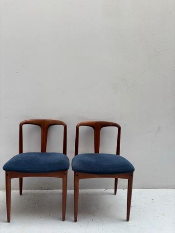 Deense Teakhouten Eettafel met 4 Stoelen beschikbaar voor biedingen