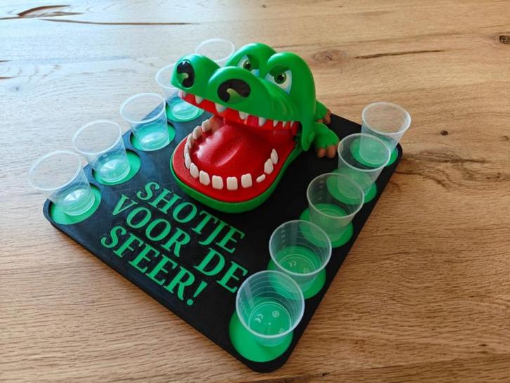 Drankspel Krokodil, Hobby en Vrije tijd, Gezelschapsspellen | Kaartspellen, Nieuw, Ophalen of Verzenden