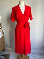 arket jurk wikkeljurk rood maat 38, Maat 38/40 (M), Verzenden, Zo goed als nieuw, Knielengte