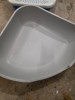 Driehoek kattenbak. (Zonder schepje en deurtje), Ophalen, Gebruikt