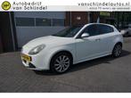 Alfa Romeo Giulietta 1.4 T 120PK DISTINCTIVE 5 DEURS ECC AIR, Voorwielaandrijving, Gebruikt, Zwart, 4 cilinders