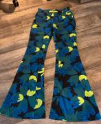 Colourful Rebel flared pants blauw/geel, maat M, Kleding | Dames, Maat 38/40 (M), Blauw, Nieuw, Ophalen of Verzenden