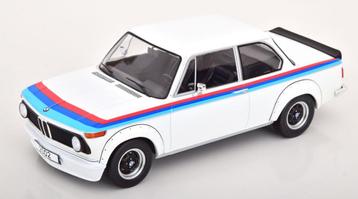 bmw 2002 turbo wit striping wide body mcg 1:18 beschikbaar voor biedingen
