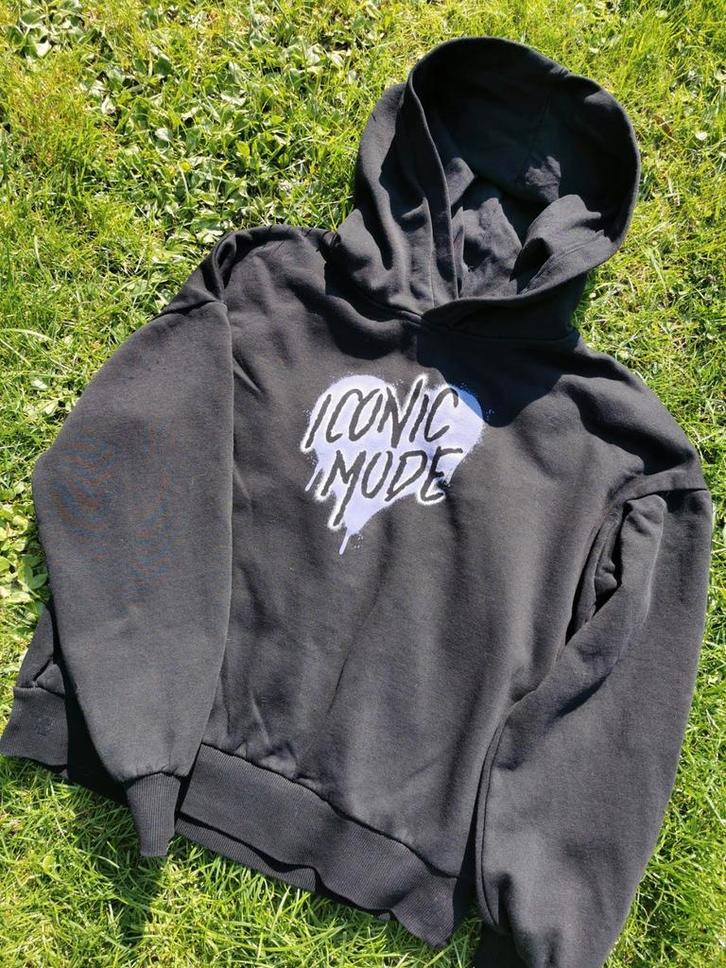 Zwarte sweater met print mt146 meisje/jongen, Kinderen en Baby's, Kinderkleding | Maat 146, Zo goed als nieuw, Meisje, Trui of Vest