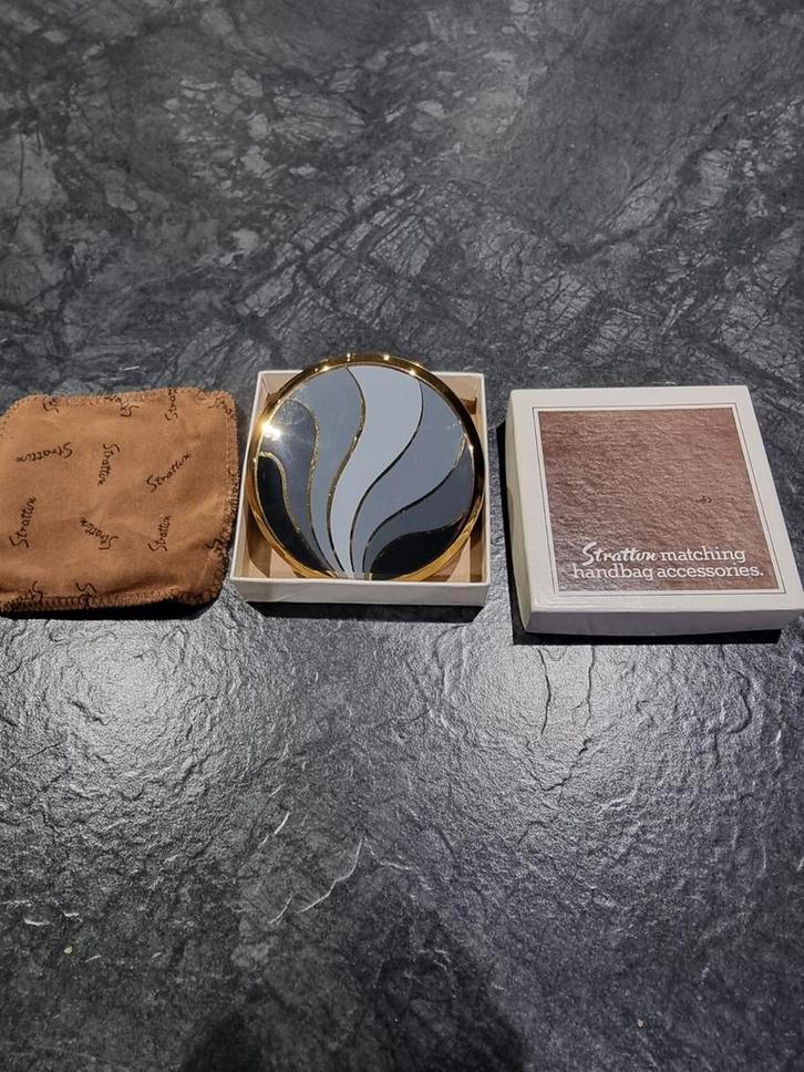 Vintage Stratton Poederdoos - Nieuw in Doos, Sieraden, Tassen en Uiterlijk, Overige Accessoires, Nieuw, Ophalen of Verzenden