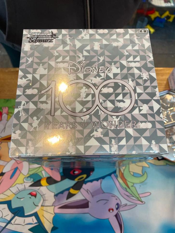 Weiss Schwarz - Disney 100 Years of Wonder Boosterbox, Hobby en Vrije tijd, Verzamelkaartspellen | Overige, Nieuw, Boosterbox
