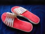 Dames glitter slippers van Ideal Shoes, nu 0.50. maat 39., Slippers, Overige kleuren, Ophalen of Verzenden, Zo goed als nieuw