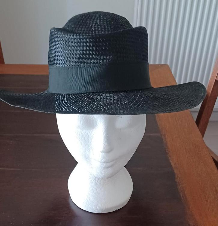 Zwarte Raffia Hoed, Kleding | Dames, Hoeden en Petten, Zo goed als nieuw, Hoed, 56 of 57 cm (M, 7 of 7⅛ inch), Ophalen of Verzenden