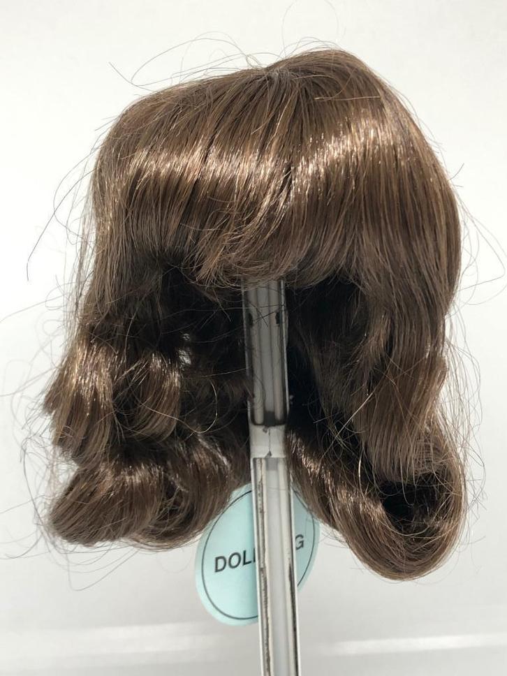 Pruik voor een pop, poppenpruik omtrek van 24 - 26 cm., Verzamelen, Poppen, Gebruikt, Accessoires, Verzenden