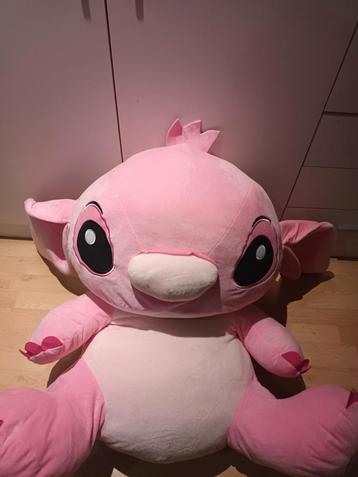 Stitch mega knuffel beschikbaar voor biedingen