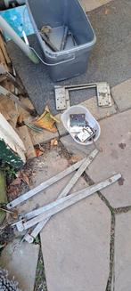 Onderdelen van een zeer oude vliezotrap, Ophalen of Verzenden