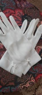 Elegante witte trouwhandschoenen, Ophalen of Verzenden, Zo goed als nieuw, Accessoires
