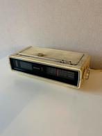 Te koop: vintage Browni flip klok wekkerradio, Huis en Inrichting, Ophalen of Verzenden, Gebruikt, Wekker of Tafelklok