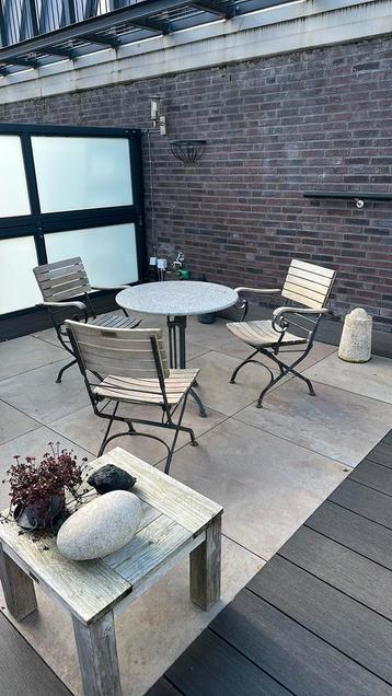 Tuinset 3stoelen metaal-teak,tafel graniet-gietijzer onderst beschikbaar voor biedingen