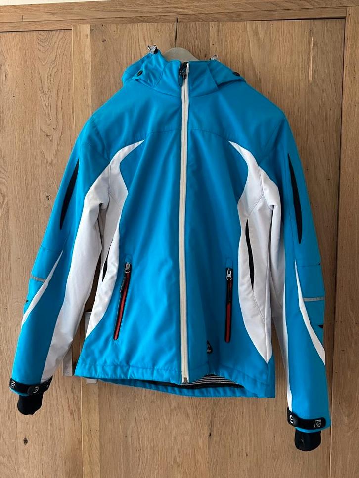 Ski jas (dame) Killtec Level 10. Maat 38., Kleding | Dames, Wintersportkleding, Zo goed als nieuw, Jack, Maat 38/40 (M), Ophalen of Verzenden