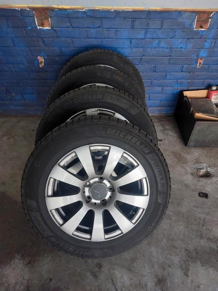 W212 e-klasse originele velgen met Michelin winterbanden, Auto-onderdelen, Banden en Velgen, Velg(en), Winterbanden, 16 inch, 225 mm