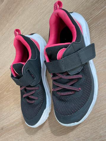 Meisjes gymschoenen maat 33 roze zwart  beschikbaar voor biedingen