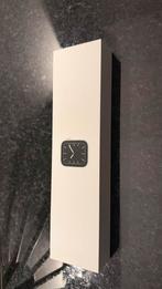Apple watch 5, Sieraden, Tassen en Uiterlijk, Smartwatches, IOS, Ophalen of Verzenden, Zo goed als nieuw, Zilver