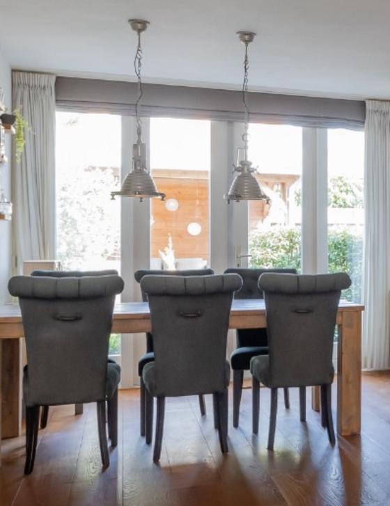 Set Eettafel steigerhout en 6 stoffen stoelen zwart, Huis en Inrichting, Tafels | Eettafels, Gebruikt, 50 tot 100 cm, 200 cm of meer