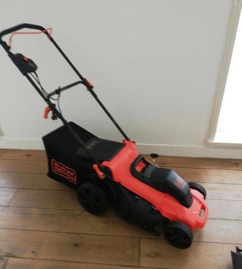 Black en Decker elektra grasmaaier 48 cm, 500 watt., Tuin en Terras, Grasmaaiers, Zo goed als nieuw, Cirkelmaaier, Ophalen of Verzenden