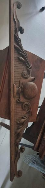 Fraaie oude houten gestoken sierlijst ornament met wereldbol, Ophalen