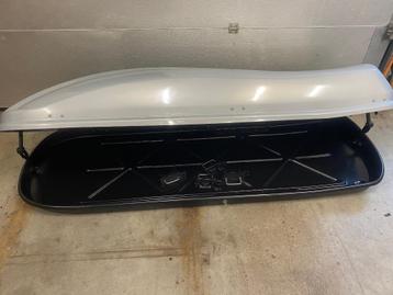 Super Groot Dakkoffer van Renault met een inhoud van 530 L beschikbaar voor biedingen
