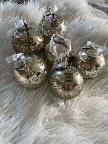 Riviera Maison kerstballen beschikbaar voor biedingen