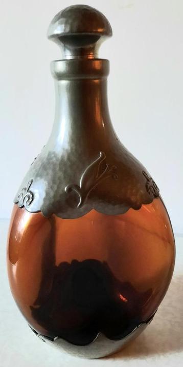 Art-Deco bruin glazen karaf met tin beslagen beschikbaar voor biedingen