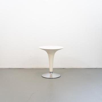 1 Bombo tafel Wit met gasveer rond 55 cm beschikbaar voor biedingen
