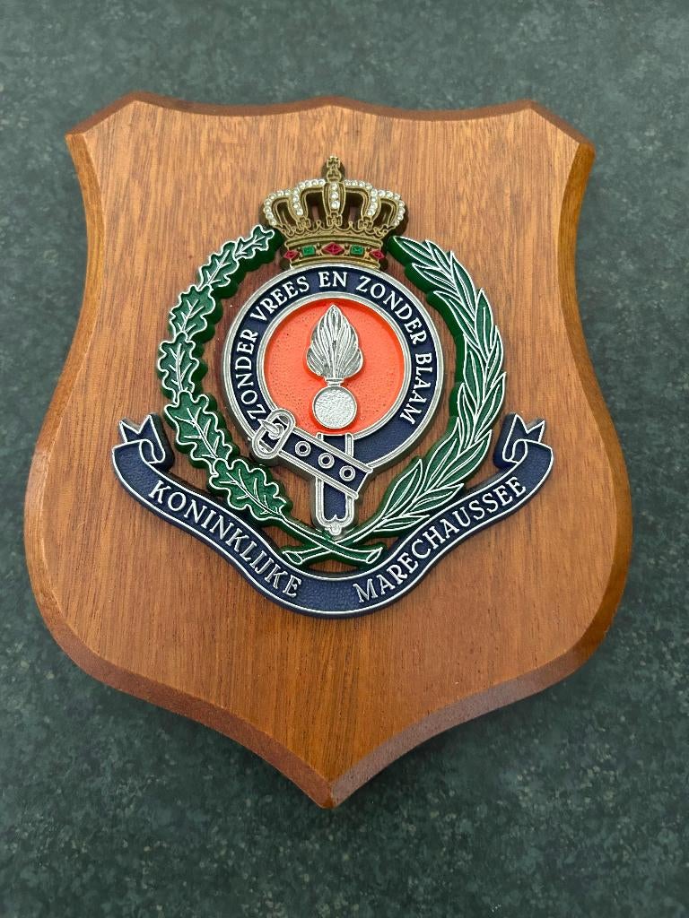 Wapenschild Koninklijke Marechaussee KMar, Verzamelen, Militaria | Algemeen, Ophalen, Landmacht, Nederland, Overige typen