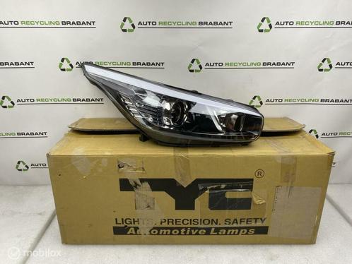 Koplamp Rechts Kia Ceed 2 Hatchback NIEUW 92102-A2010, Auto-onderdelen, Verlichting, Gebruikt, Ophalen of Verzenden