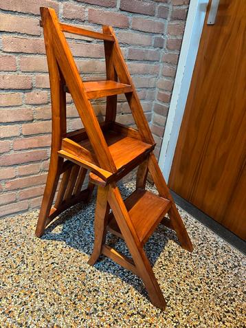 Franse Bibliotheekstoel / Trapladder beschikbaar voor biedingen