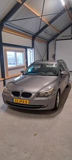 BMW 5-Serie 2.0 I 520 Touring 120KW AUT 2009 Grijs, Auto's, BMW, Automaat, Achterwielaandrijving, Zwart, 4 cilinders