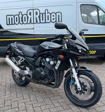 YAMAHA FZ 6 Fazer (bj 2003) beschikbaar voor biedingen