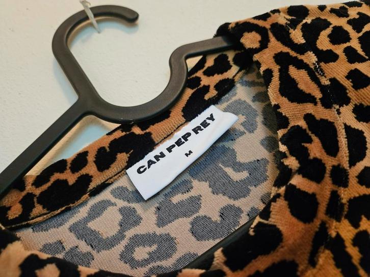 hippe shirt Can Pep Rey met dierenprint mt M, Kleding | Dames, Blouses en Tunieken, Nieuw, Zwart, Ophalen of Verzenden