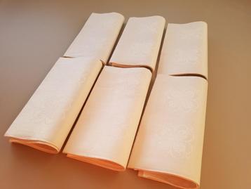 linnen servetten, damast, 6 maal sjiek aan tafel beschikbaar voor biedingen