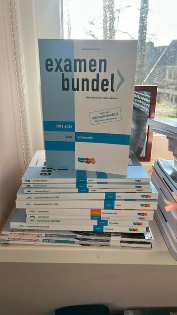 Havo en Vwo examenbundels wiskunde, economie, Nederlands,  beschikbaar voor biedingen