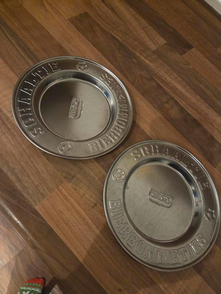 Unox Schaal Biertje Bierbommetjes, Huis en Inrichting, Woonaccessoires | Schalen en Manden, Zo goed als nieuw, Schaal, Rond, Overige materialen