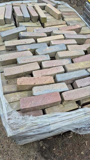 ✅️🧱GEBAKKEN WAALTJES VOOR 25,- PER M2. WEER VOORRADIG  beschikbaar voor biedingen
