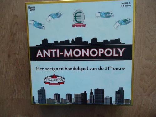 het anti monopoly spel, Hobby en Vrije tijd, Gezelschapsspellen | Bordspellen, Zo goed als nieuw, Drie of vier spelers, Ophalen of Verzenden
