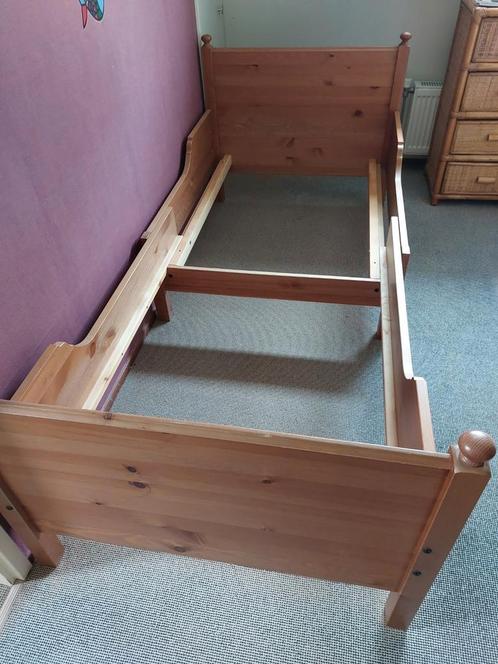 Twee houten Ikea Leksvik meegroeibedden, Huis en Inrichting, Slaapkamer | Bedden, Zo goed als nieuw, Eenpersoons, 200 cm, Hout