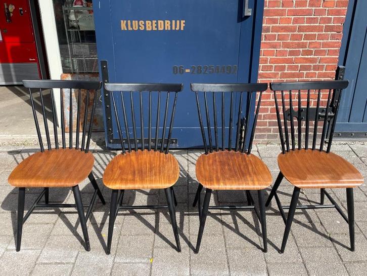 4x vintage spijlenstoel gemaakt door AFA Antwerpen '60, Antiek en Kunst, Curiosa en Brocante, Ophalen