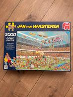 Jan van Haasteren - Voetbal Waanzin - 2000 stukjes, Ophalen of Verzenden, Meer dan 1500 stukjes, Zo goed als nieuw, Legpuzzel